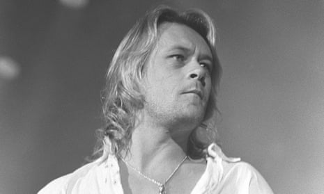 Brian Howe performing with Bad Company in 1991.