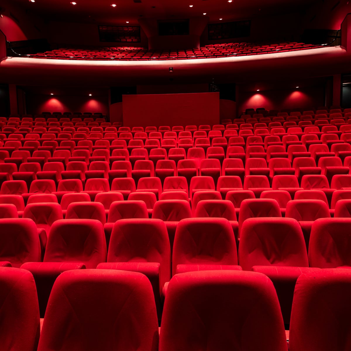 At Least 170 000 Lose Jobs As Film Industry Grinds To A Halt Due To Coronavirus Film Industry The Guardian