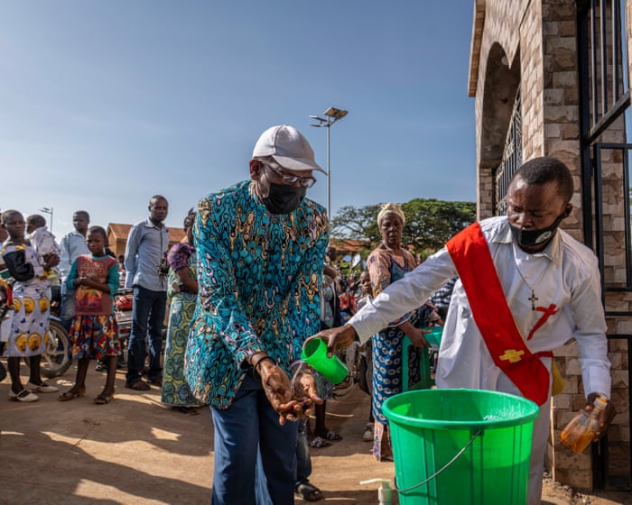 ÜST Ebola epidemiyasının ölüm faizini 30-50 faiz arasında açıqlayıb