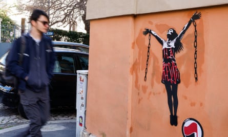 A mural by the artist Laika in Rome denounces the treatment of Ilaria Salis.