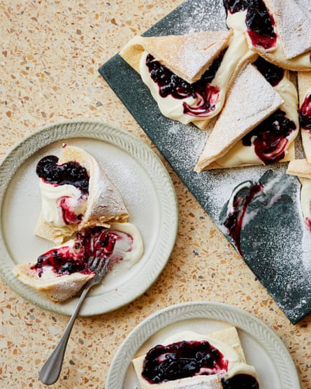 Helen Goh’s napkin cakes with blackberry and white chocolate cream.