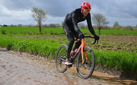 Josh Tarling on the cobbles before Sunday’s big race.