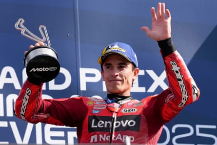 Marc Márquez acknowledges nan spectators from nan podium aft winning nan San Marino Grand Prix.