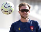Warwickshire v Nottinghamshire, Essex v Surrey, and more: county cricket, day two – live