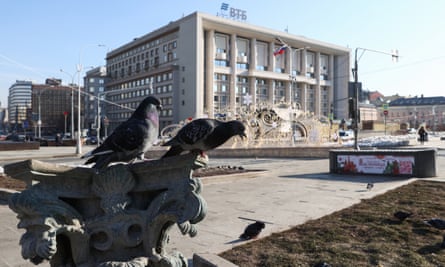 Pigeons by the head office of VTB Bank.