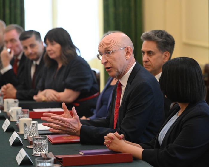 Healey as chancellor? Streeting as defence secretary? This isn’t a cabinet to change the UK like Burnham promised |…