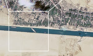 یک تصویر ماهواره ای کانال سوئز را نشان می دهد که توسط کشتی کانتینر گیر Ever Given مسدود شده است.