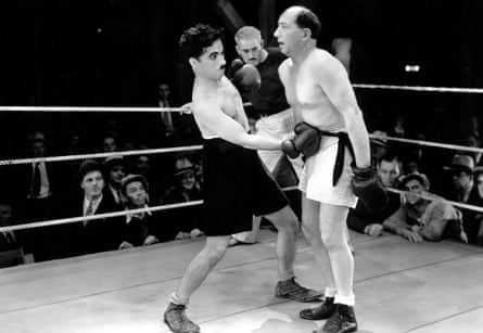 Charlie Chaplin and Hank Mann in City Lights.