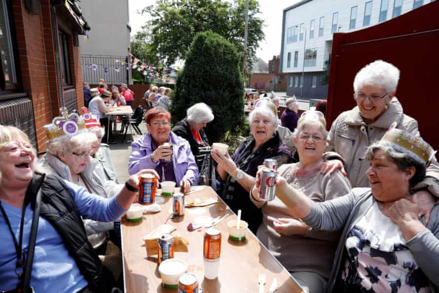 Possilpark Parish Church hosts Jubilee Party with free food, crafts and games for children