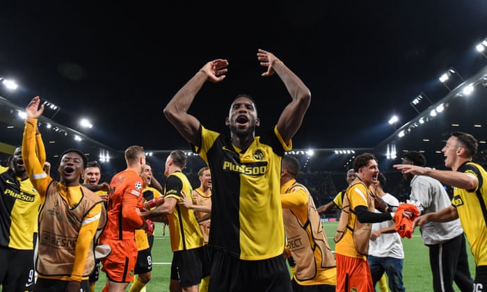 Winning goalscorer Jordy Siebatcheu celebrates with his teammates after Young Boys’ victory.
