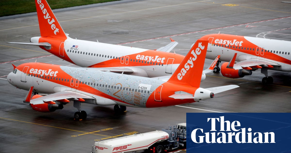 EasyJet to cut more flights over summer holidays