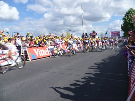 Mark Cavendish wins a sprint finish in Bordeaux in 2010.
