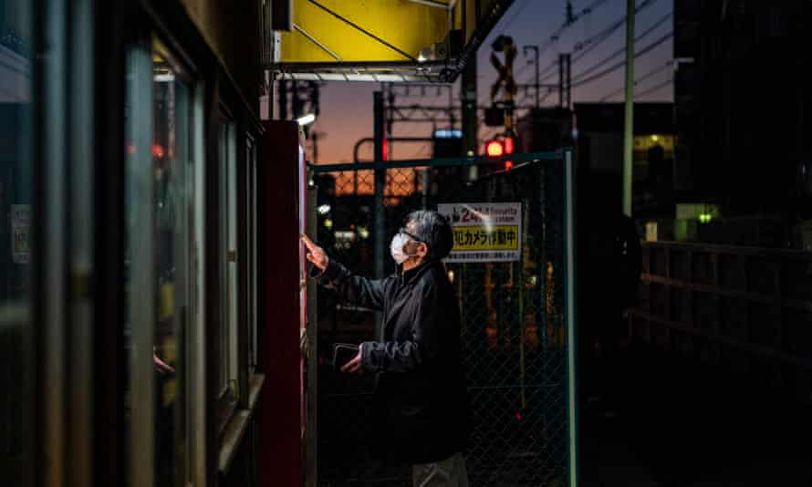 No contact required: Covid fuels vending machine revival in Japan | Japan 1 4415