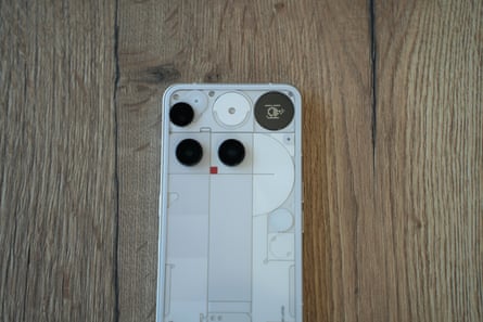 Nothing Phone 3 review - glyph helicopter