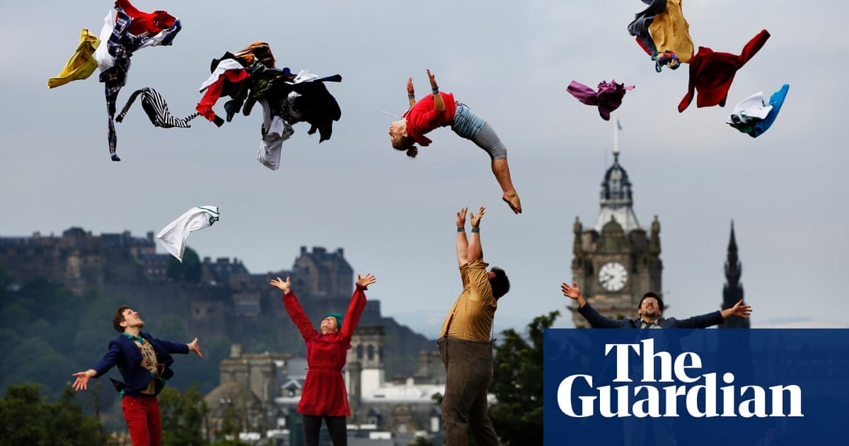 Best Photographs Of The Day The Edinburgh Festival And