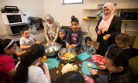 Cooking class with parents and children at a school in Amsterdam.