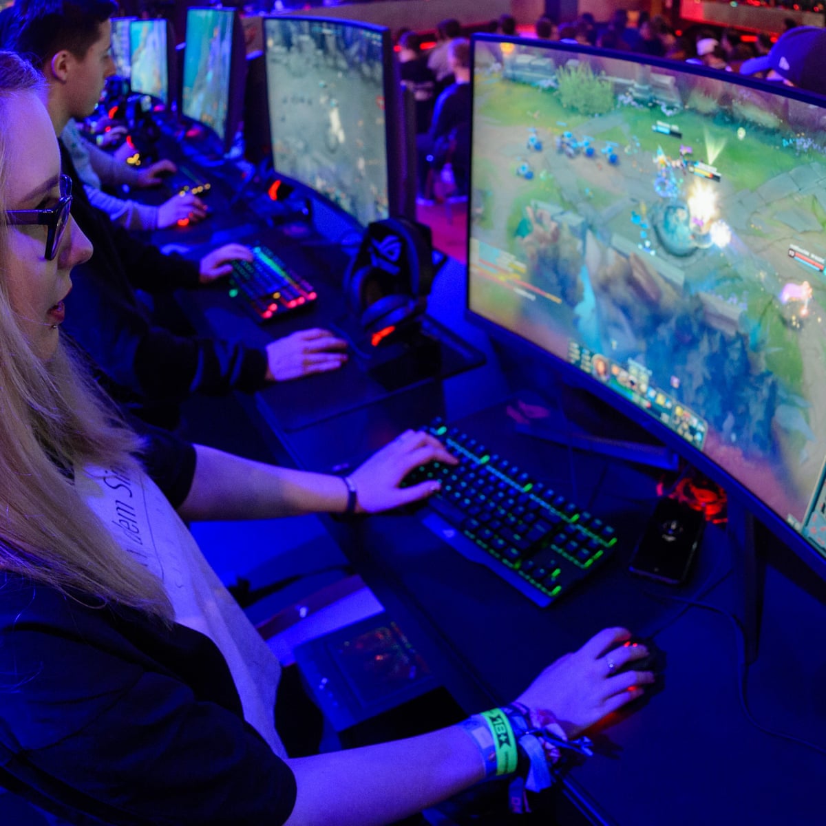 What's the best gaming PC for under £1,000? | Computing | The ...