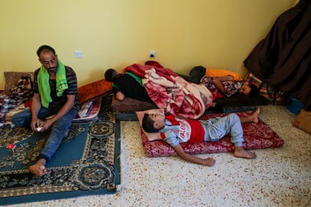 Egyptian children take shelter at the College of Medical Technology in Derna.