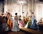 Cecil Beaton e la sua visione della bellezza: una mostra alla National Portrait Gallery di Londra che rivela i limiti e le contraddizioni della moda e della cultura del XX secolo