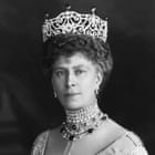 Durbar Emeraldscirca 1912: Mary of Teck (1867 - 1953), queen-consort to George V, wearing the Durbar Emeralds presented to her by India following the Delhi Durbar ceremony. (Photo by Hulton Archive/Getty Images)