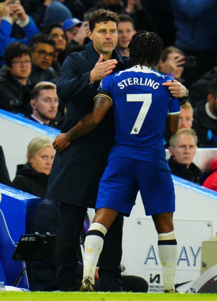Mauricio Pochettino substitutes Raheem Sterling during Chelsea’s 2-2 draw with Arsenal