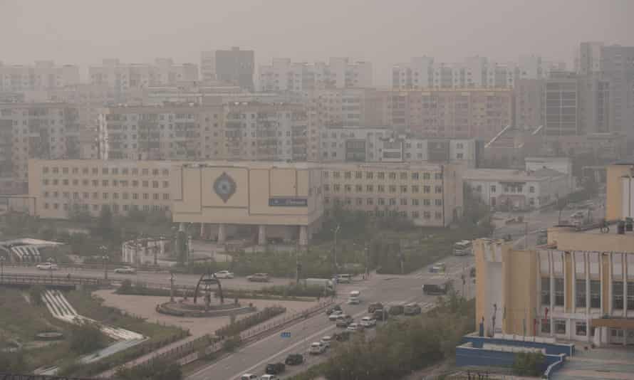 Smoke from forest fires engulfs Yakutsk.