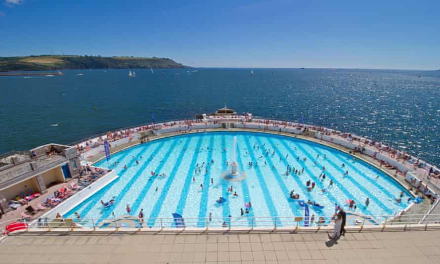 Tinside lido swimming pool,attraction on Plymouth Hoe. Surrounded by Plymouth SoundRF03WJ Tinside lido swimming pool,attraction on Plymouth Hoe. Surrounded by Plymouth Sound