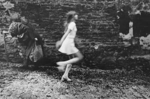 Jan Saudek, Youth and Old Age, 1976 Says Widmer: ‘This contrast, the reality, but also the wit is what makes this photograph. When I just took a first look at the photograph, I already knew that it must be part of the exhibition’