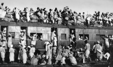 Muslim refugees try to flee India by train, 19 September 1947.