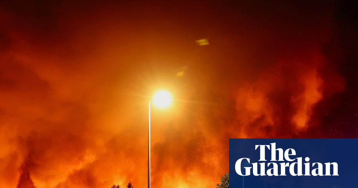 ‘We stared into an abyss’: the heroes battling to tame France’s ‘megafire’
