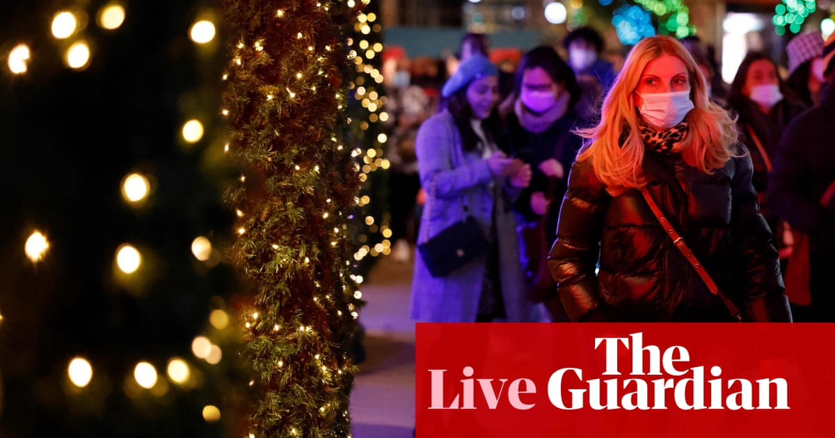 UK Covid regstreeks: NHS faces ‘critical winter’, says health minister, as colleague tells people to carry on with Christmas plans