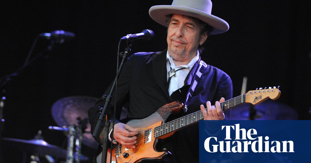 Bob Dylan adds three new dates to sell-out UK tour