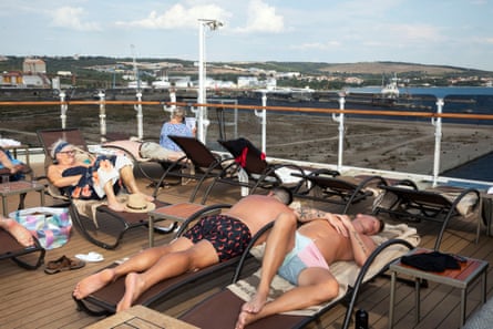 Queen Victoria Cruise Ship – sunbathing on the deck