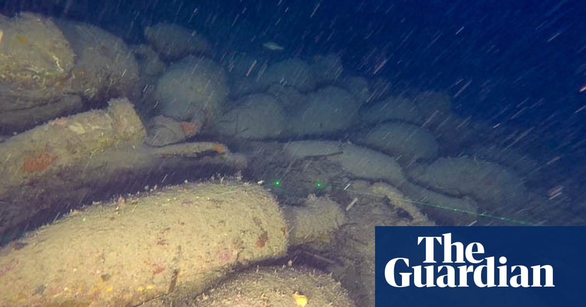 Submarine robot captures underwater footage of ancient Roman ship laden with wine jars – video