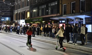 People out on the streets to celebrate the end of the Covid-19 restrictions, in Oslo.