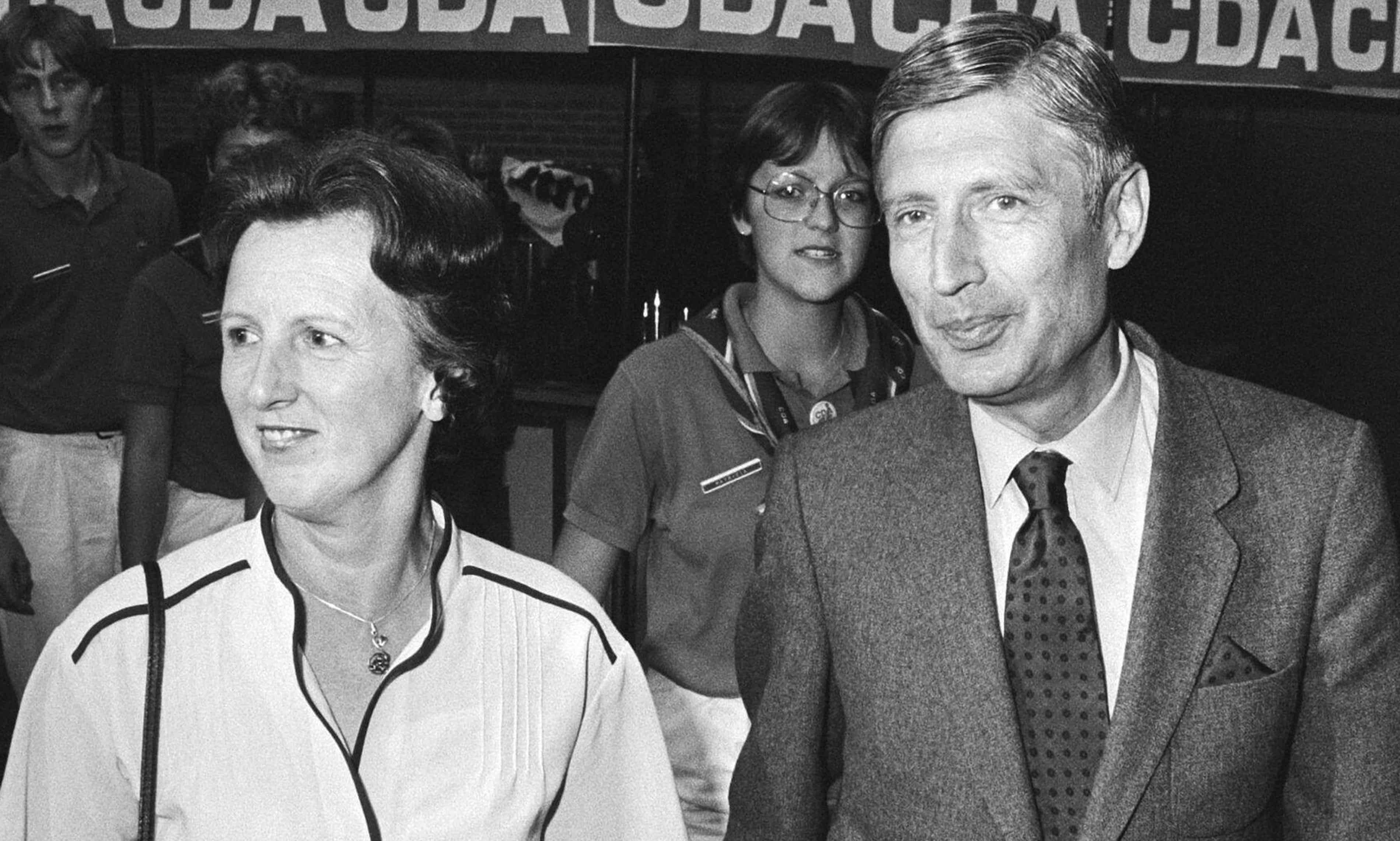 Duo euthanasia: former Dutch prime minister dies hand in hand with his wife (theguardian.com)