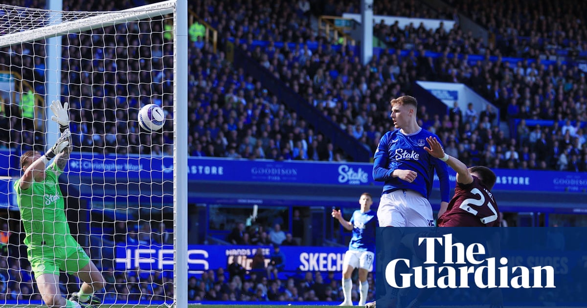 Hirst caps Ipswich fightback to spoil Everton's Goodison farewell party