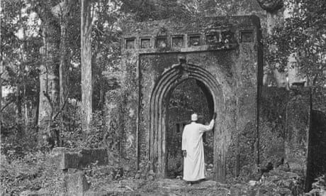 The ruined city of Gedi in 1945, at the time Karisa Ndurya would have been excavating.