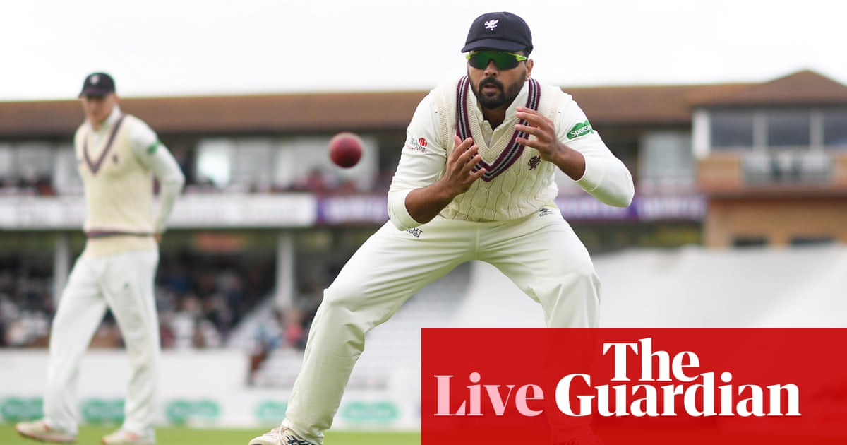 County cricket: Warwickshire v Essex, Somerset v Yorkshire and more – live!