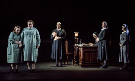 Morag Boyle, Claire Pendleton, Lea Shaw, Gaynor Keeble, Annabella Vesela-Ellis in ENO’s Suor Angelica.