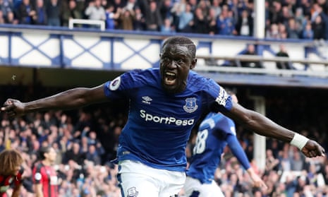 Oumar Niasse celebrates scoring Everton’s second goal