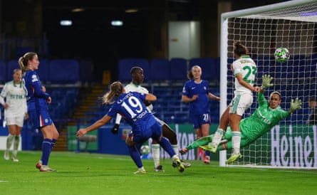 Johanna Rytting Kaneryd scores Chelsea’s third goal against Roma.