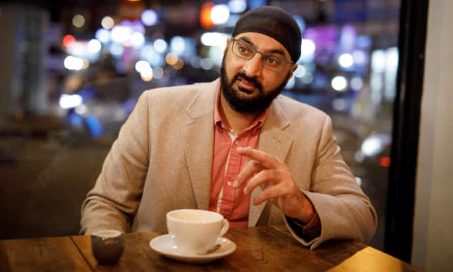 Monty Panesar makes a point