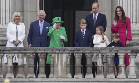 The Queen and royal family on the balcony at Buckingham Palace, June 2022.