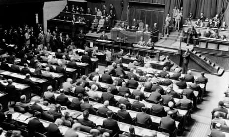 League Of Nations session, Geneva, 4 September 1929. 