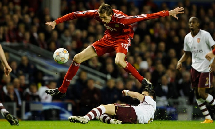 Peter Crouch The Affable Beanpole Who Won Over Fans Everywhere Paul Wilson Football The Guardian