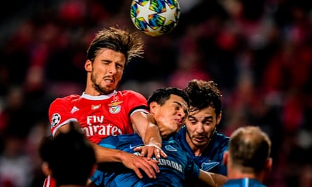 Rúben Dias wins a header against Zenit Saint-Petersburg while playing for Benfica in December 2019.