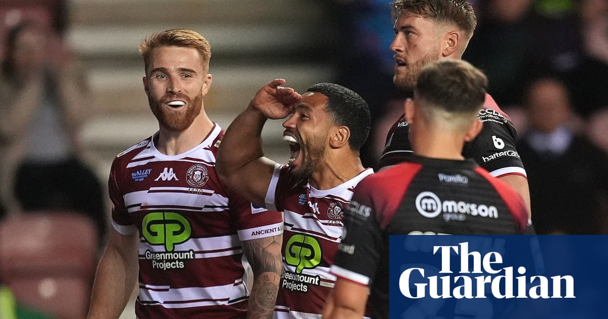 Wigan Warriors Retain League Leaders' Shield