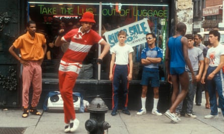 الراقصون البريك في أحد شوارع مدينة نيويورك عام 1981.