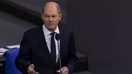Scholz urges Germans to ‘trust the government’ after decision to send tanks to Ukraine – video